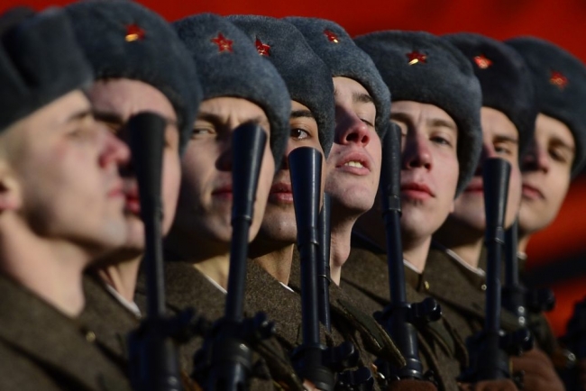 Kızıl Ordu Kızıl Meydan'da! 34