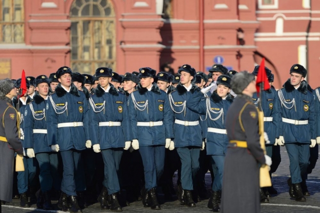 Kızıl Ordu Kızıl Meydan'da! 26