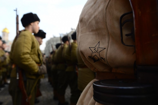 Kızıl Ordu Kızıl Meydan'da! 42