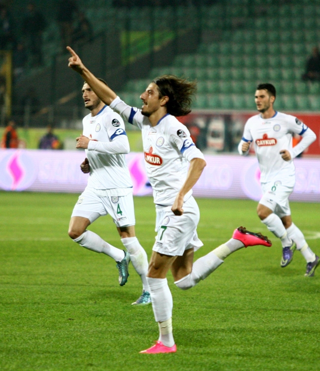 Galatasaray Çaykur Rizespor'a 4-3 mağlup oldu 9