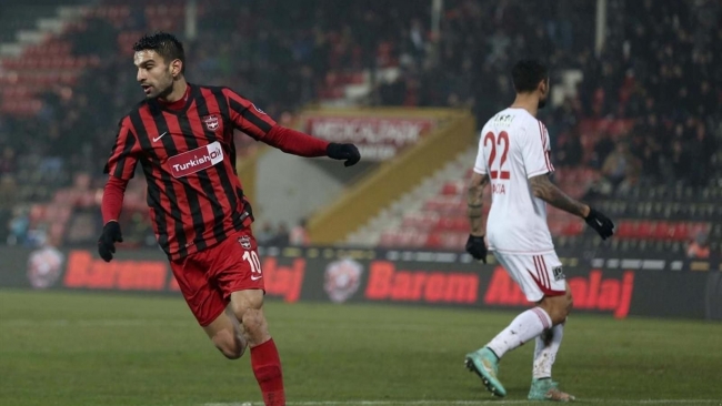 Cimbom 12'sinin peşinde! 9