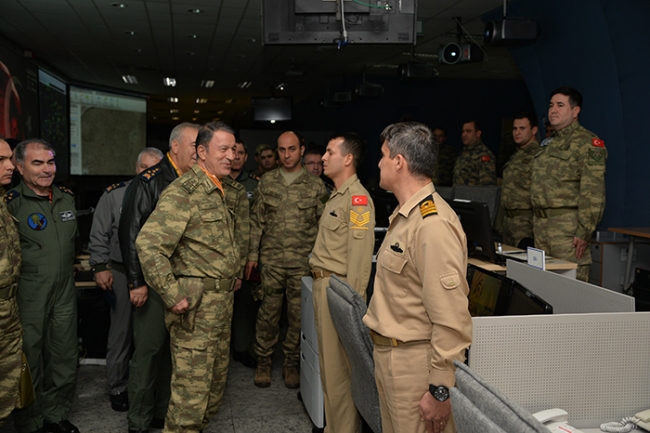 Genelkurmay Başkanı Hulisi Akar'dan kararlılık mesajı 11