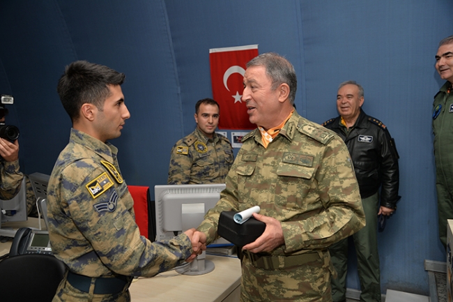 Genelkurmay Başkanı Hulisi Akar'dan kararlılık mesajı 12