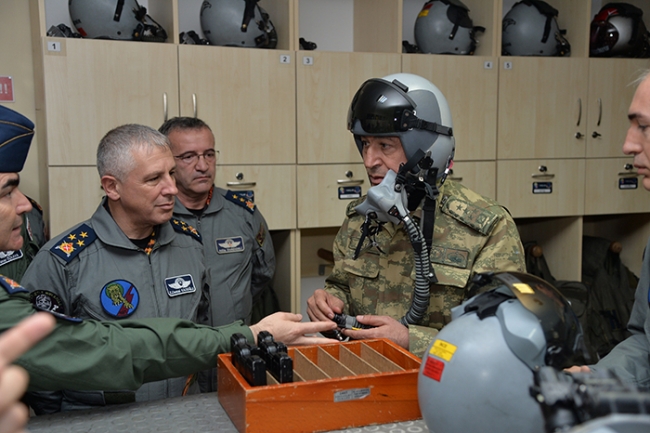 Genelkurmay Başkanı Hulisi Akar'dan kararlılık mesajı 14