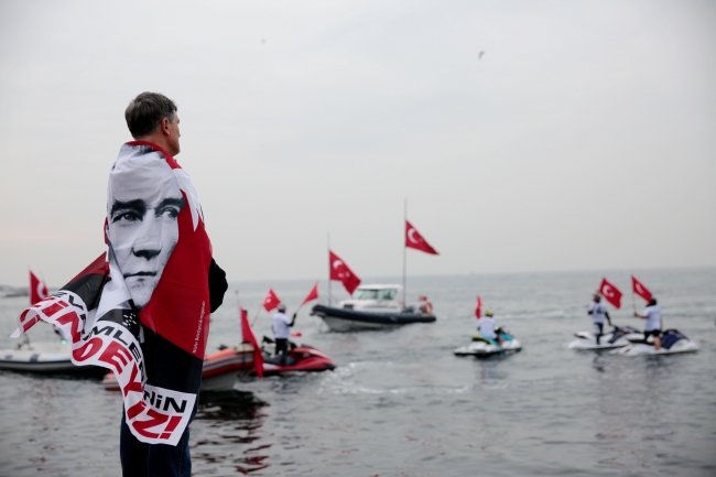 İstanbul'da 6,5 kilometrelik "Ata'ya saygı zinciri" oluşturuldu 6