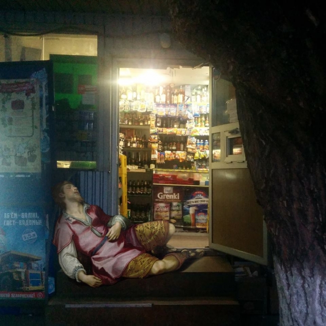 Klasik resimlerin karakterleri aramıza girdi! 4