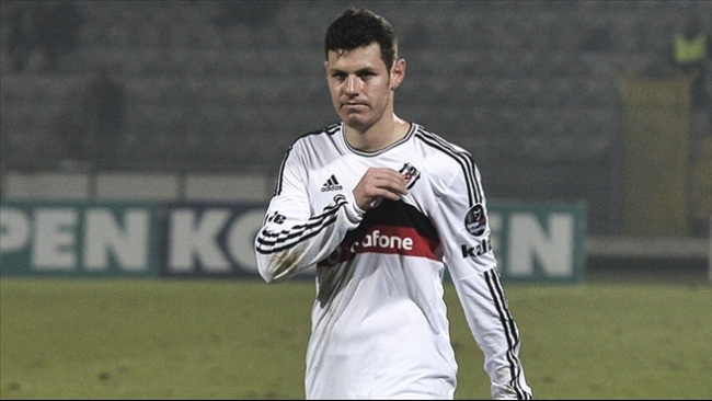 Beşiktaş'ta 4 futbolcunun bileti kesildi 4