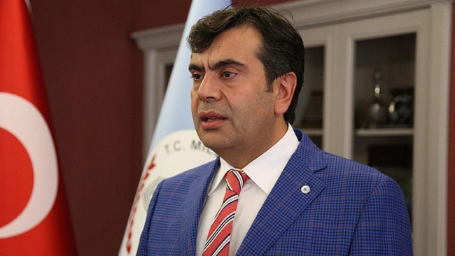 Başörtülüleri eleştiren Melek Baykal çark etti 12