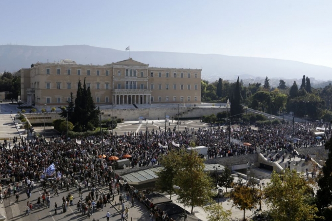 Yunanistan'da genel grev: Atina yanıyor! 18