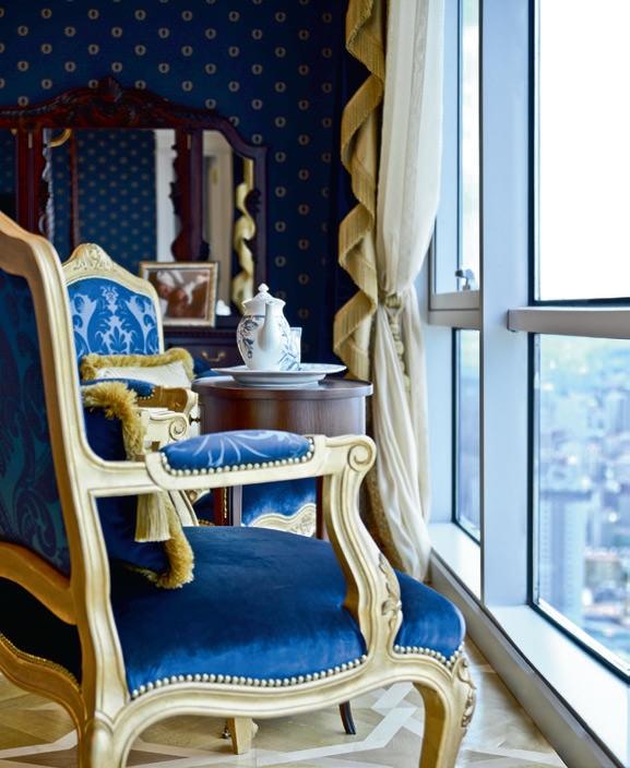 Aliağoğlu’nun hayat arkadaşı Petek Ertüre'nin muhteşem dairesi 9