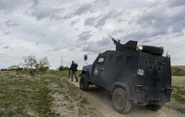 Terör örgütü PKK Silvan'ı harabeye çevirdi 2