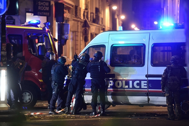 Paris'te bitmeyen gece! 60