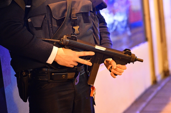 Paris'te bitmeyen gece! 73