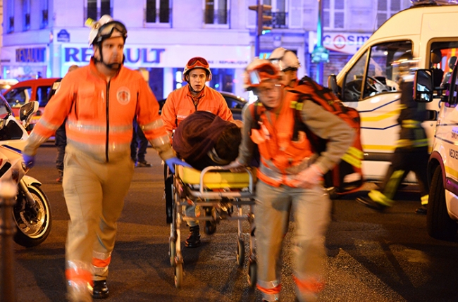 Paris'te bitmeyen gece! 23