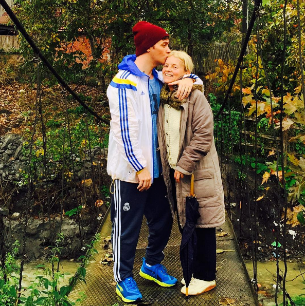 Instagram'da ünlüler: Şahan Gökbakar'dan Cem Yılmaz'a zeytin dalı! 14