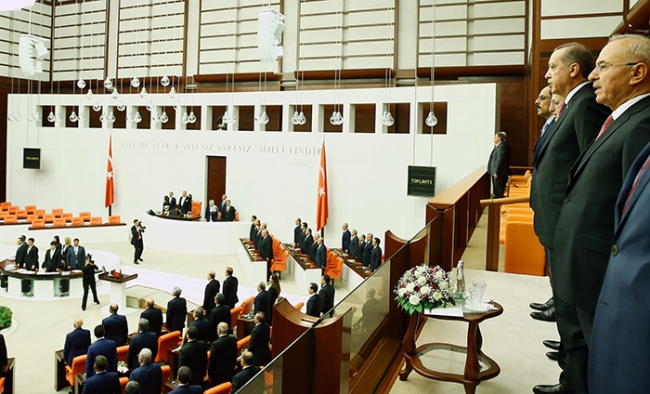 Meclis'te yeni dönem böyle başladı 8