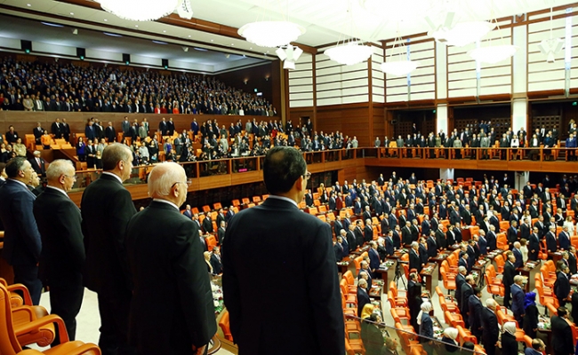 Meclis'te yeni dönem böyle başladı 10