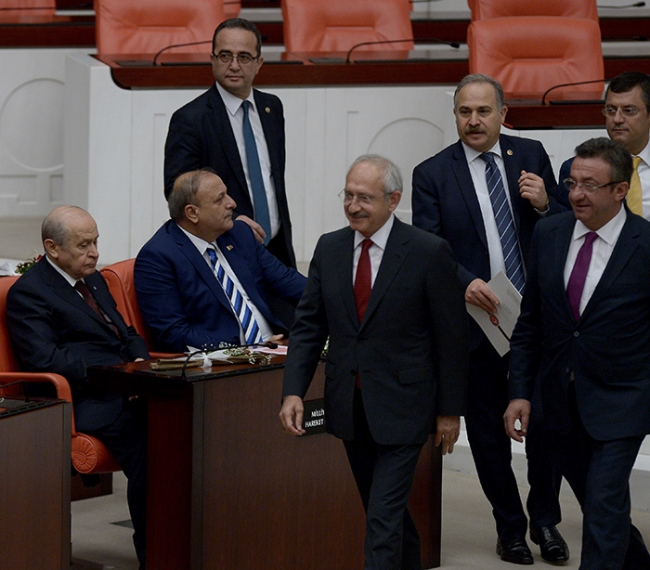 Meclis'te yeni dönem böyle başladı 17