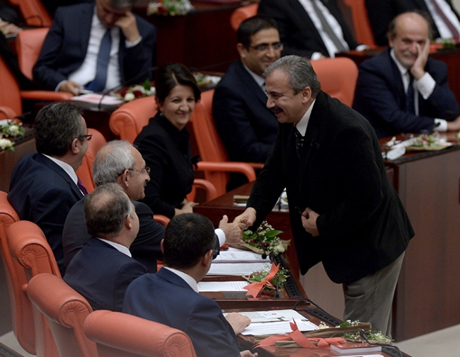 Meclis'te yeni dönem böyle başladı 24