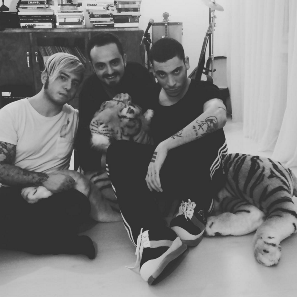 Instagram'da ünlüler: Kızını sahneye titizlikle hazırladı 16