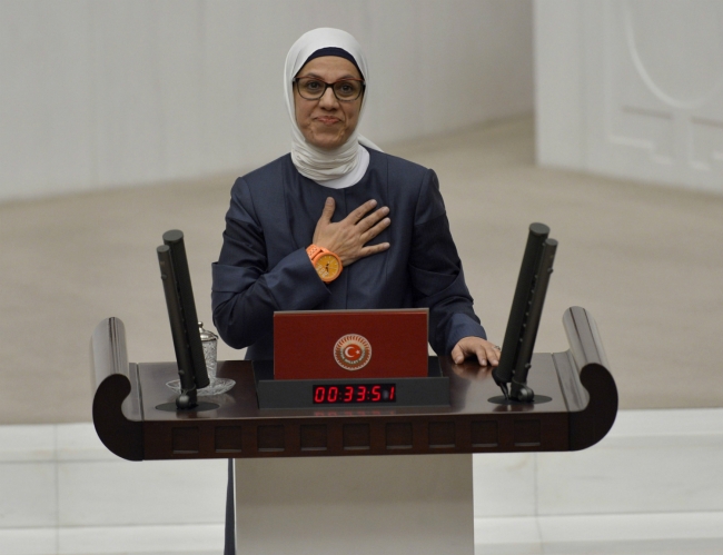 Mecliste moda rüzgarı 10