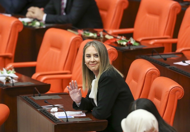 Mecliste moda rüzgarı 4