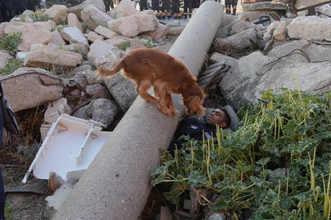 Muhabirler savaşa hazırlandı 1