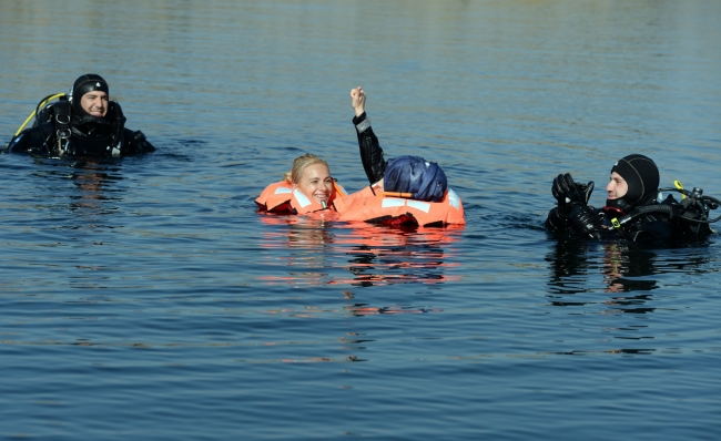 Muhabirler savaşa hazırlandı 13
