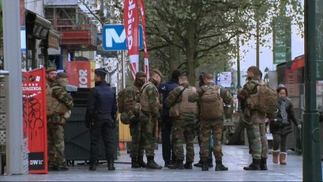 Brüksel'de terör alarmı: Asker sokağa indi 3