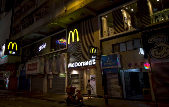 Restoranda uyuyan evsizler 3