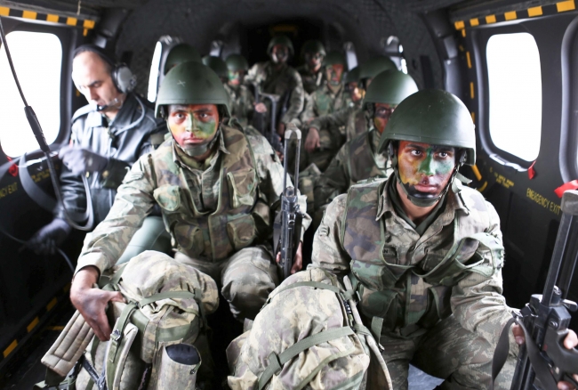 Isparta'da komandoların ölümle burun buruna eğitimi 9