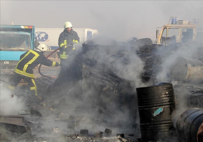 Rusya savaş uçakları İdlib'te sivilleri vurdu 6