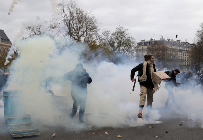Paris'te çevrecilere 'IŞİD' muamelesi 6