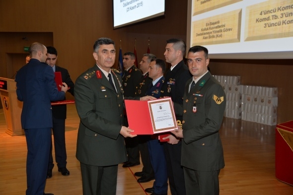 Hulisi Akar'dan kahramanlara madalya 10