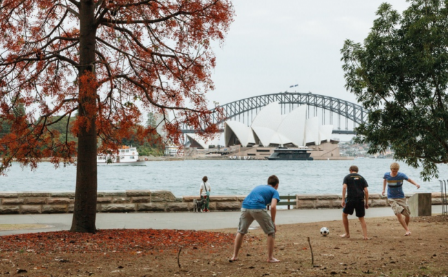 Eşsiz manzaralarla sokak futbolu 11