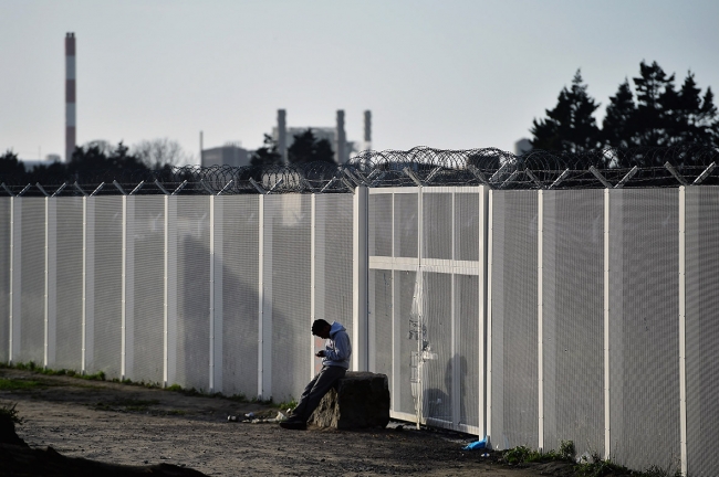 Fransa'da sığınmacılara havuz yasağı 7