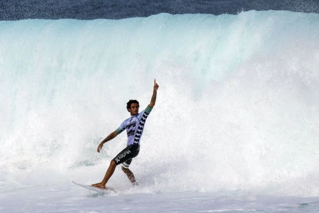 Büyük Okyanus dalgalarının ahengi 8