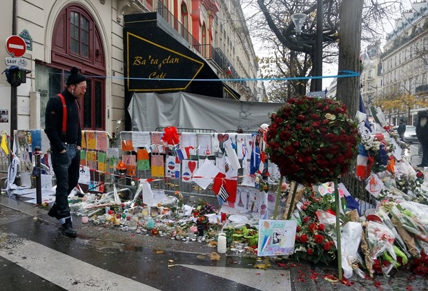 Eagles of Death Metal Paris'te konser verdi 6