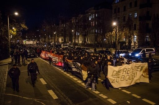 Almanya'da ırkçılara karşı büyük gösteri! 4