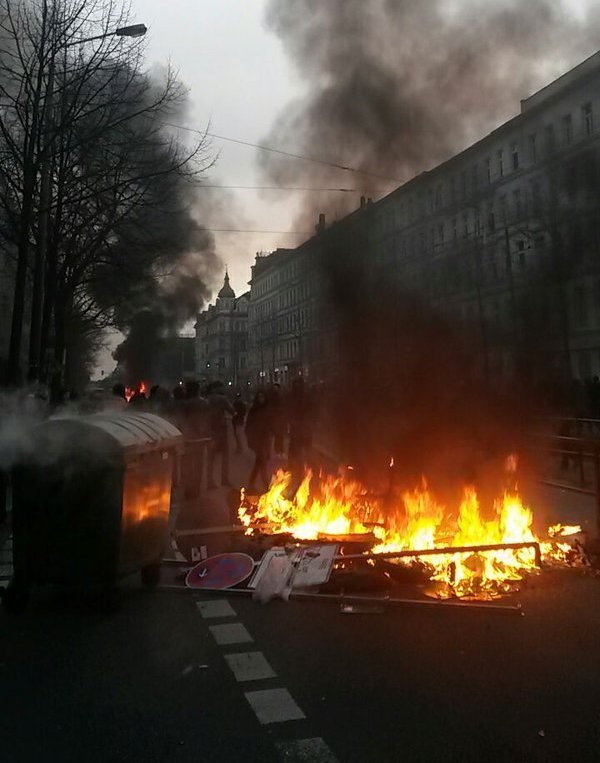 Almanya'da ırkçılara karşı büyük gösteri! 6