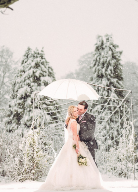 Beyazlar içinde dünya evine girdiler 1