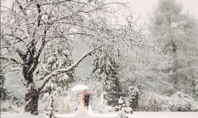Beyazlar içinde dünya evine girdiler 4