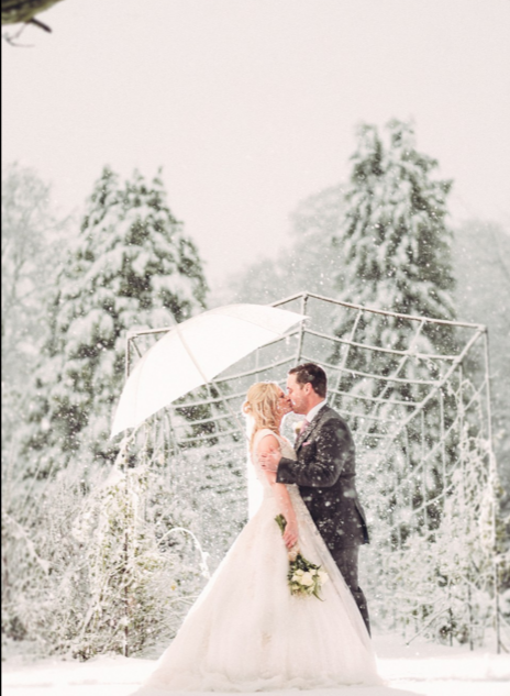 Beyazlar içinde dünya evine girdiler 5