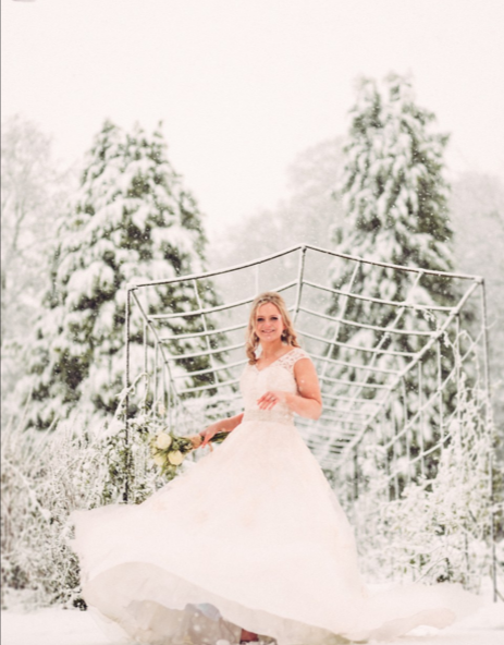 Beyazlar içinde dünya evine girdiler 6