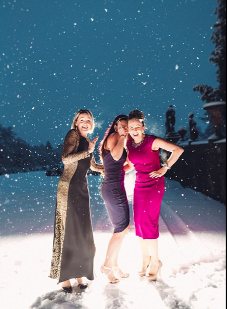 Beyazlar içinde dünya evine girdiler 9