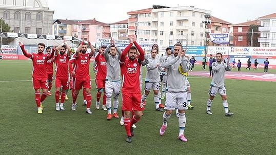 İmam maçı camiden izledi 8