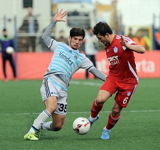 İmam maçı camiden izledi 10