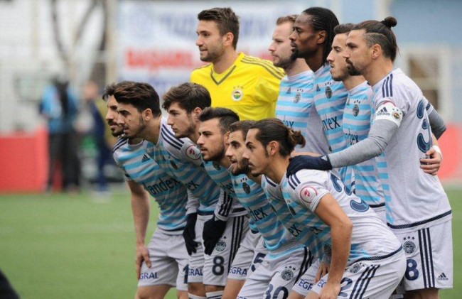 İmam maçı camiden izledi 27