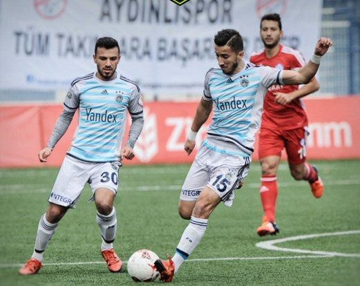 İmam maçı camiden izledi 22