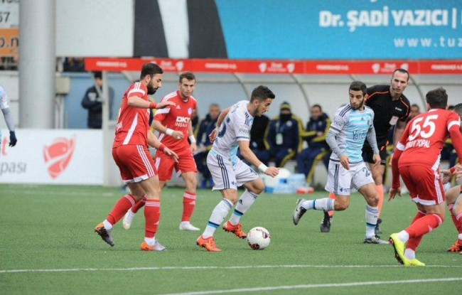 İmam maçı camiden izledi 25